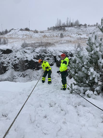 Know to climb as EMT and firefighter is neccessary in Iceland