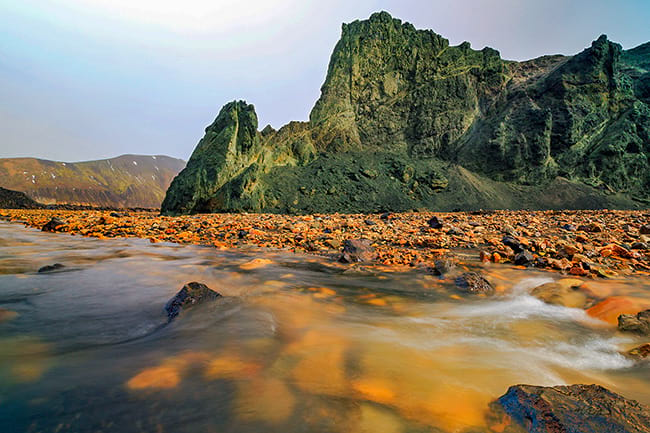 Landmannalaugar-mountains-river