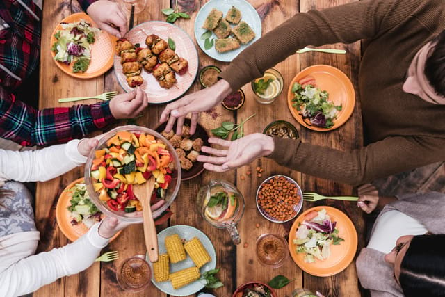 icelandic-love-to-eat-together-even-you-might-not-enjoy-the-dinner