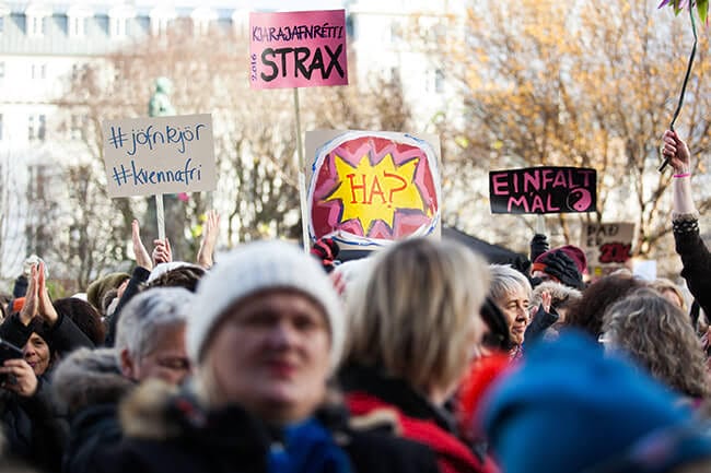 Signs-at-kvennafridagurinn-Reykjavik-2016.jpg